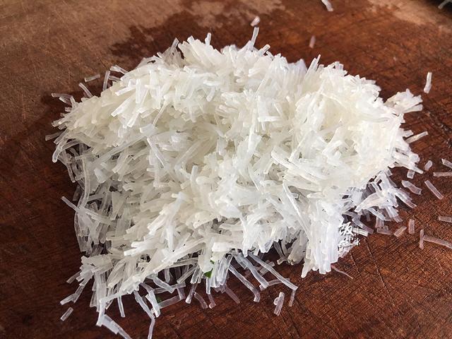 新版韭菜盒子，不用面粉，做法简单，味道香，出锅抢着吃