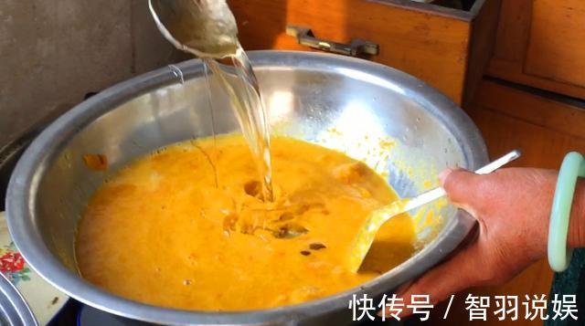 酵母|南瓜中加4个鸡蛋，不做馒头不烙饼，出锅馋哭隔壁小孩，真好吃