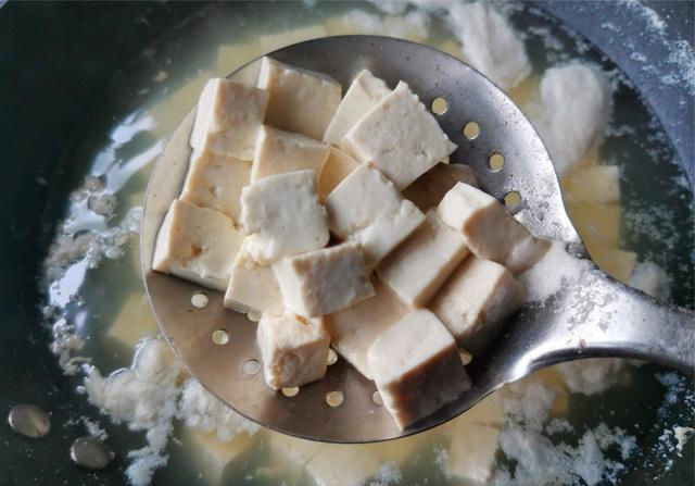  麻辣|教你家常豆腐的做法，比麻辣豆腐简单，看着就香，入味下饭