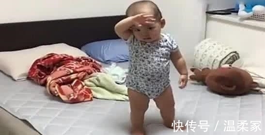 妈妈|宝宝想让妈妈哄着睡觉,不惜这样做,简直就是人精!