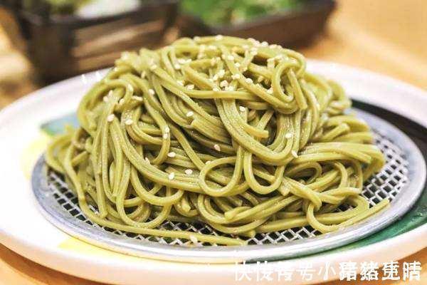 糖尿病|1种粗粮“吸糖王”,糖尿病患者每天坚持吃,血糖水平会慢慢稳定