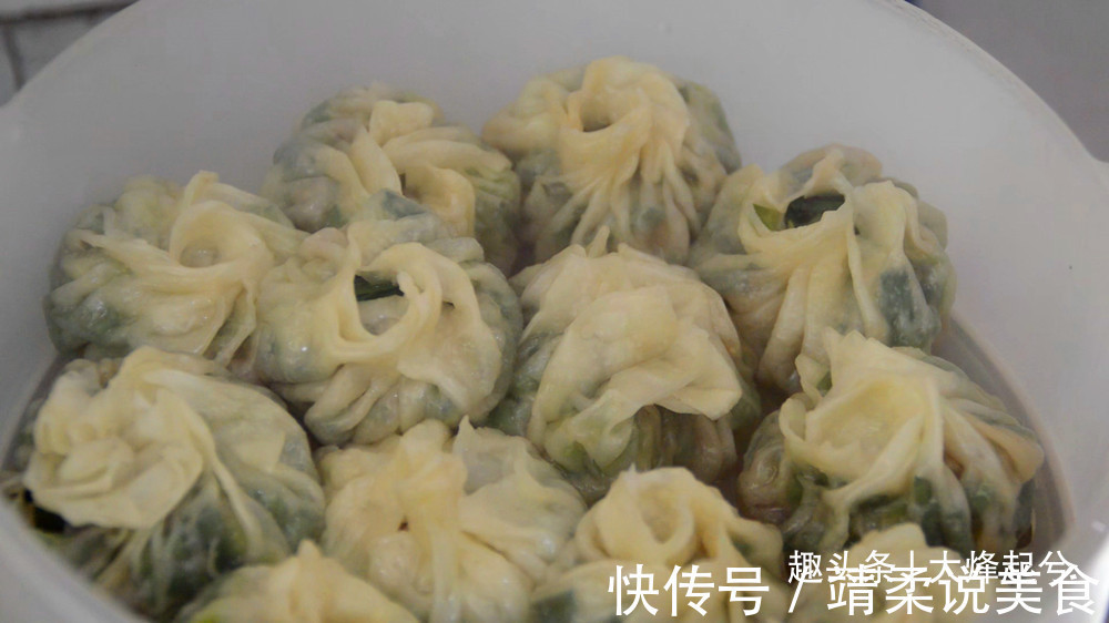 最近丝瓜加韭菜火了，教你一个不外传做法，比红烧肉还好吃