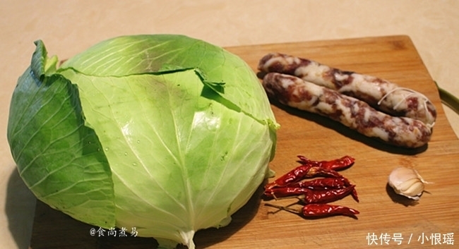 春季多吃此菜，提高免疫力，防便秘更苗条，大厨说：手撕才正确