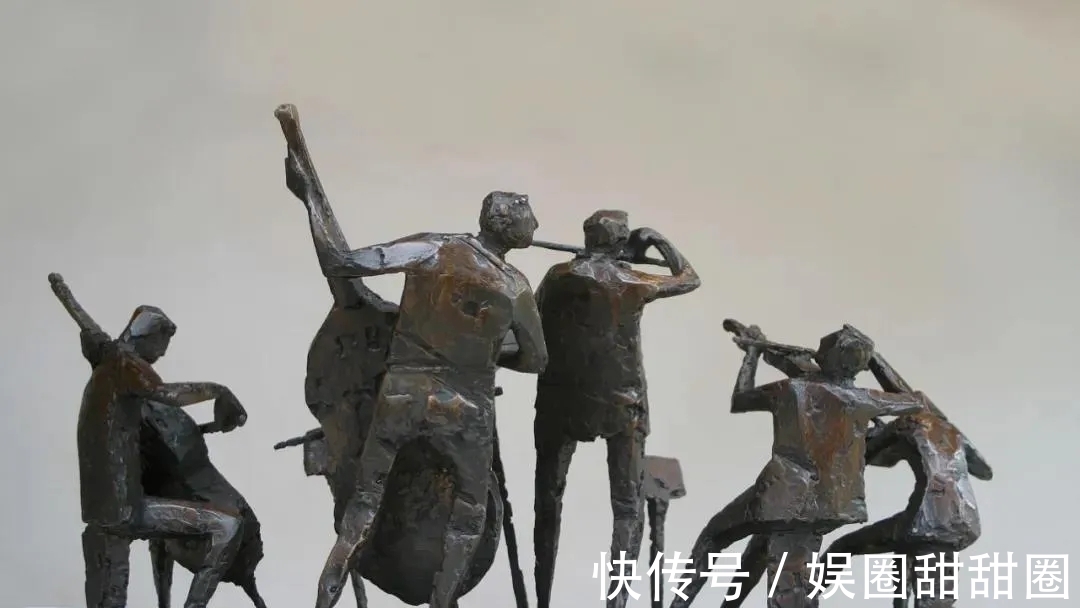 Quinn!Bob Quinn 和他的表现主义雕塑