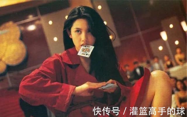 红色|完形填空从90年代火到21世纪的是____的长裙和____的头发!