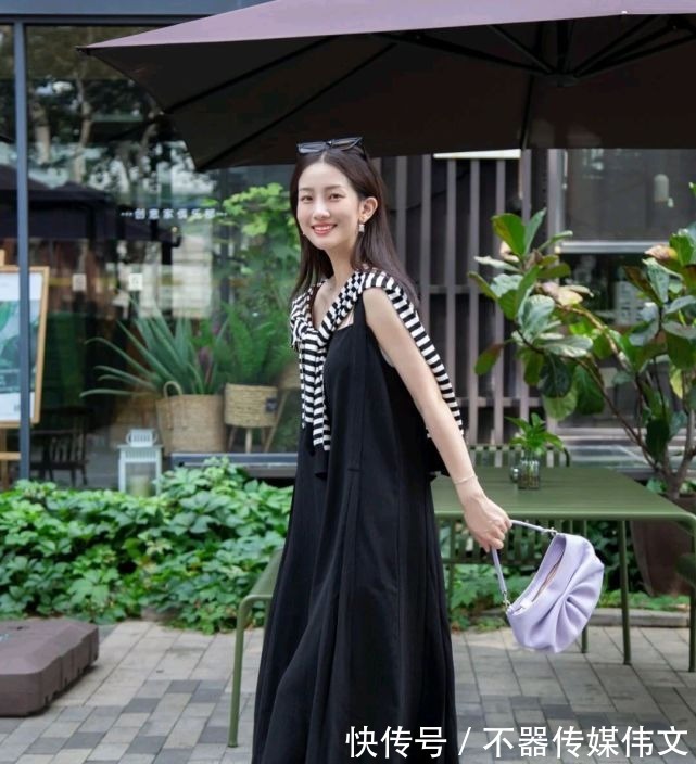 时尚博主|敢穿太重要了，大胆尝试不一样的穿搭风格，演绎美丽的视觉盛宴