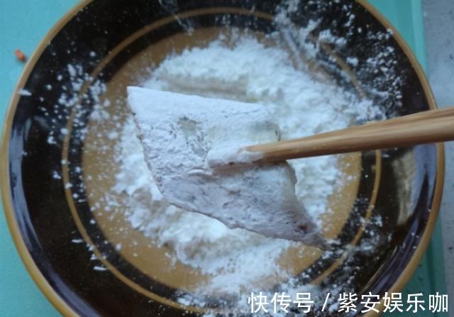 油炸|炸带鱼,直接用油炸就错了!多做1步,外酥里嫩,放凉不软,真香