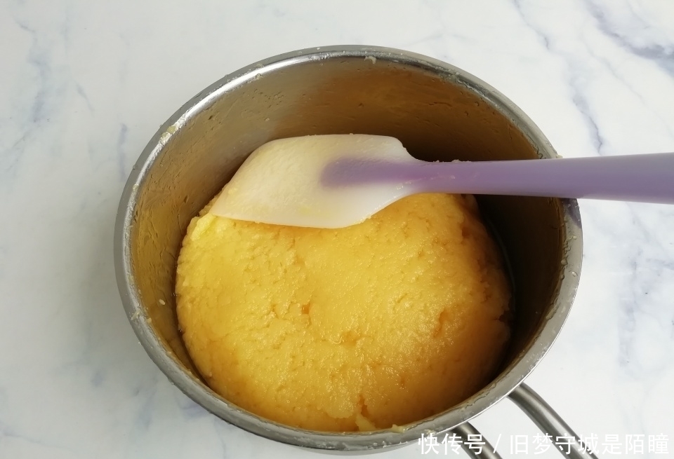 教你做|教你做孩子爱吃的奶黄包,香甜松软,奶香浓郁,一顿3个不够吃!