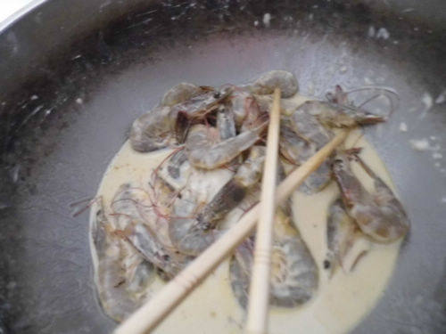 制作|教你在家做椒盐香酥虾,外酥内嫩,吃起来特别酥脆,上桌一扫光