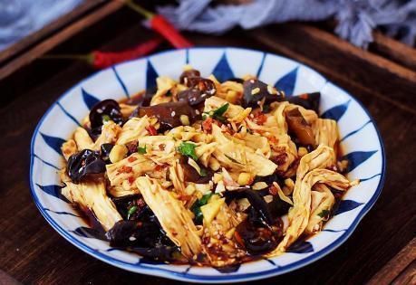 方法|泡腐竹只用清水就错了,学会饭店的方法,15分钟泡发还不夹硬