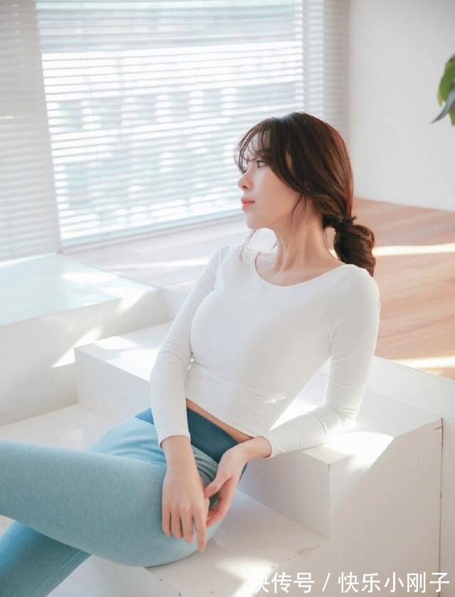 打底裤 打底裤展现时尚穿搭显魅力,穿出女神范