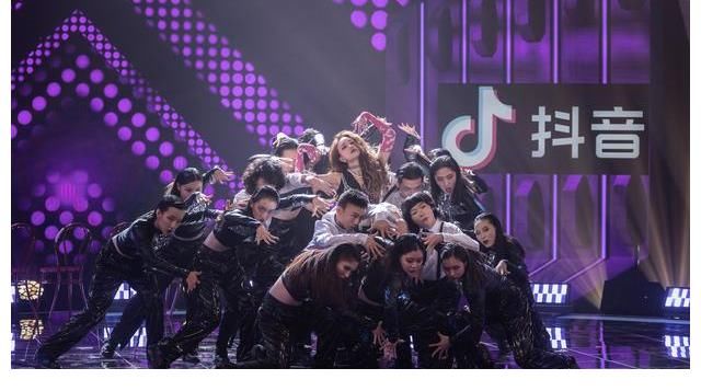 青銅|《蒙面舞王》倔強(qiáng)青銅驚喜揭面 容祖兒獲贊“最美舞者”