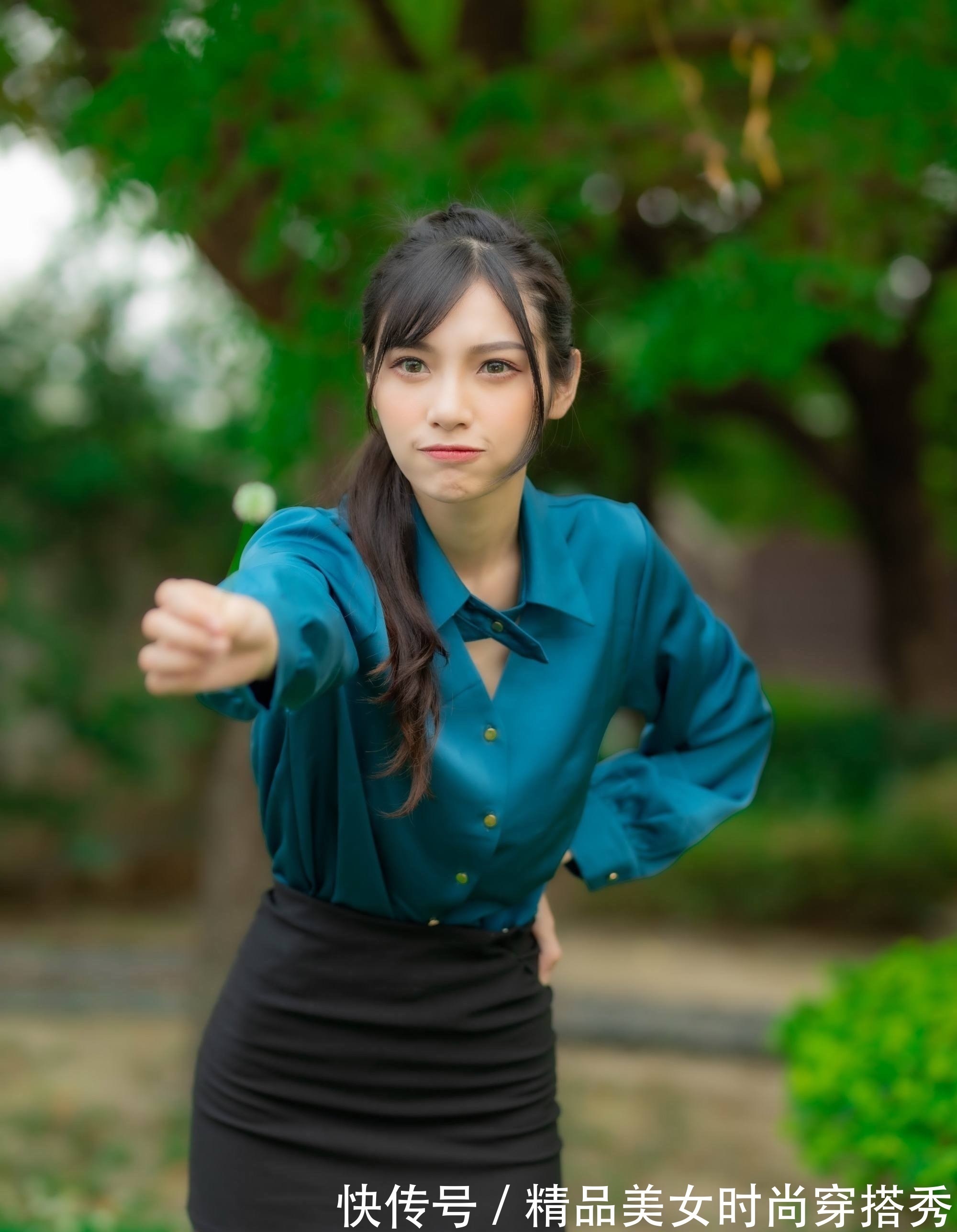 大长腿 职场简约又时尚的穿搭,让你轻松展现纤细身形