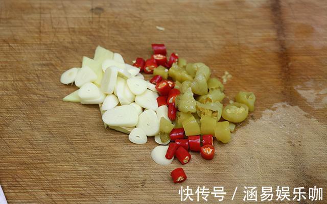 做法|冬季我家爱吃这款腌萝卜,脆爽开胃,做法简单,腌1天即可开吃