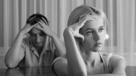 义务|“我妈没义务帮你带孩子”,丈夫极力护母,不出两个月却后悔了