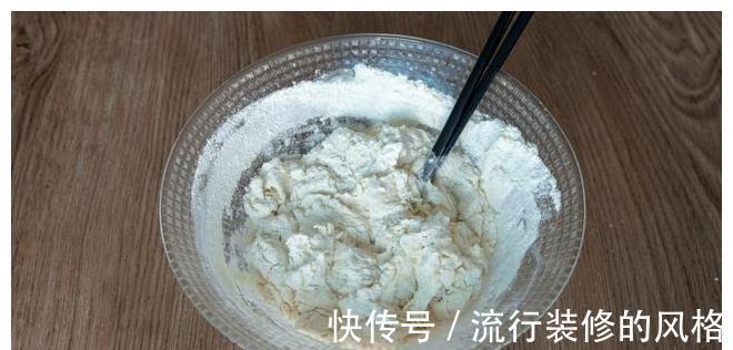 小面|在家做盘丝饼原来这么简单,一卷一叠就搞定,有技巧无难度,真香