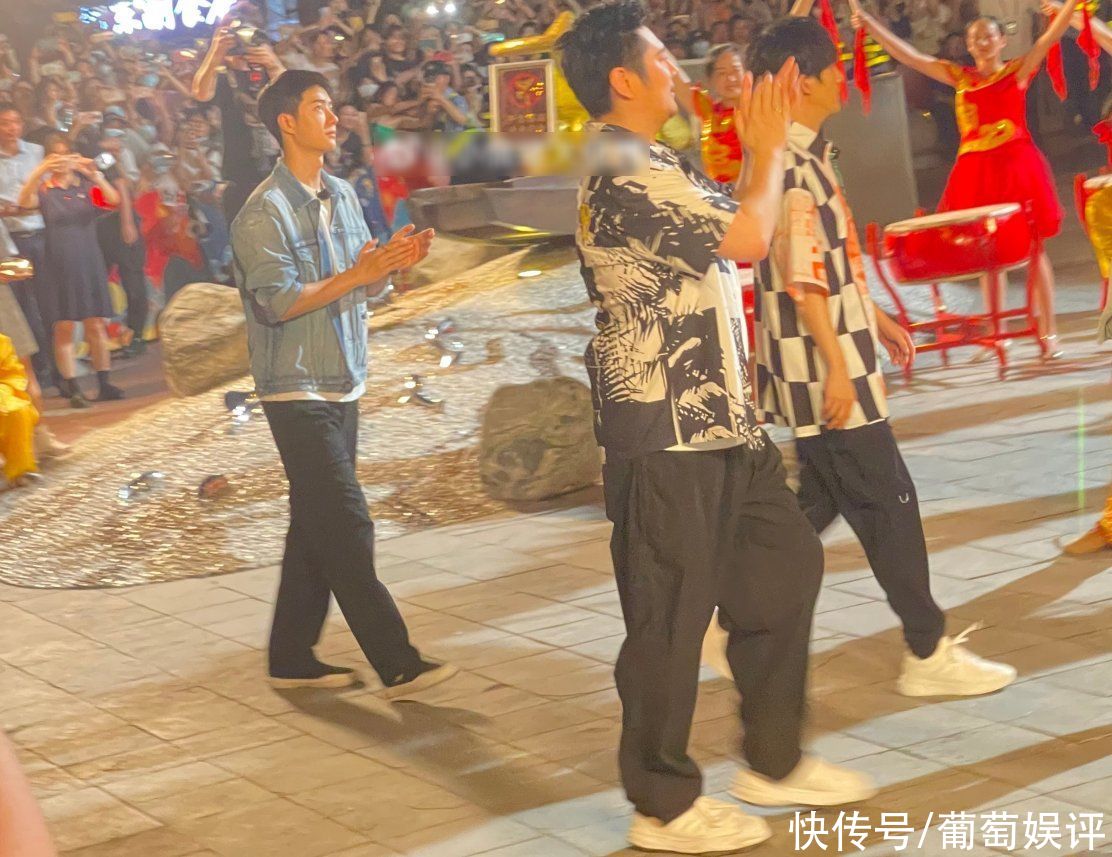 颜值|《天天向上》乐山路透,离开了百万修图师后,王一博颜值没搞错吧