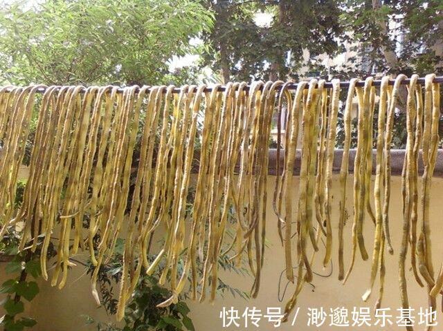 4种蔬菜吃不完,不妨晒干,炖肉吃真香,营养价值更高还不易坏
