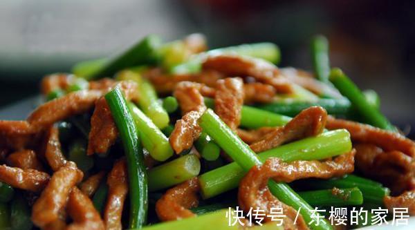 加料酒|蒜薹炒肉，先腌肉还是裹淀粉？９成人搞错了，难怪肉不嫩有腥味