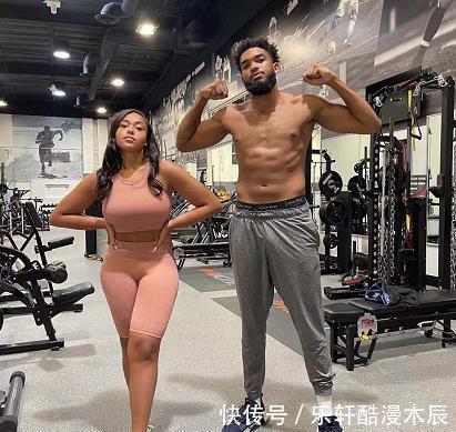 女友|唐斯和女友近照,25岁赚1.8亿薪水,女友曾和布克热恋