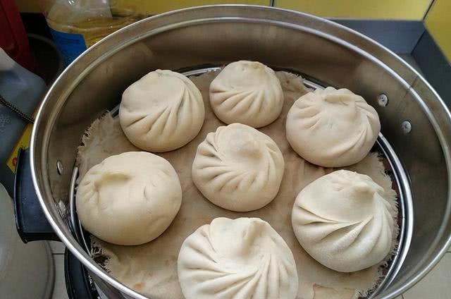 蒸包子却蒸出“死面”包表面像烫了一样，问题原来在这