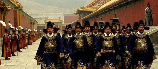 古代|在古代,大臣觐见皇帝需要走很多程序,左宗棠如何觐见同治皇帝!