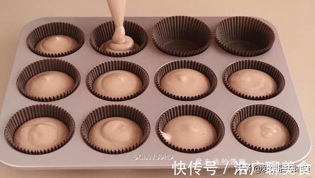 可可杯子蛋糕的做法，不裂不塌，注意这几点，小白也一次成功