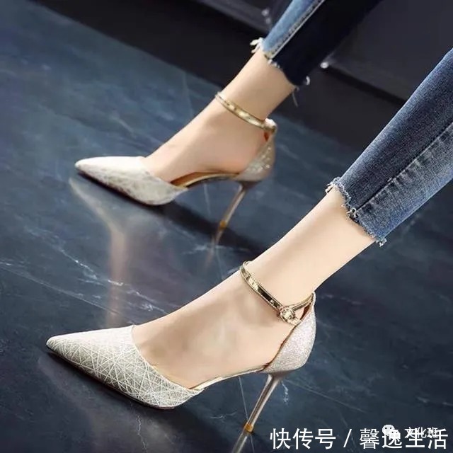 尖鞋头 网纱蕾丝黑色高跟,简洁不失优雅,凸显女性气质美