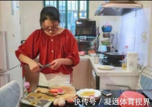 一日三餐|95后孕妈晒自制餐哭诉吃不好,网友不买账:不会做饭有理了?