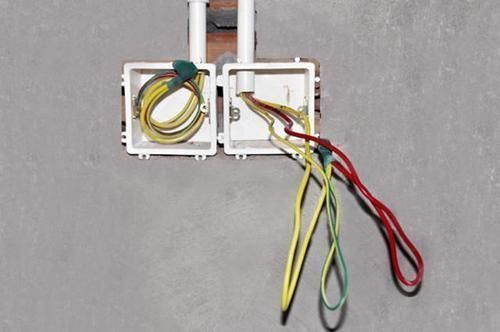 单相电|照明和插座线可以放同一根管中吗?20年老电工:姜还是老的辣