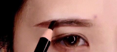 真相|为什么内行人不建议女生纹眉?纹眉师说出真相,看后你就明白