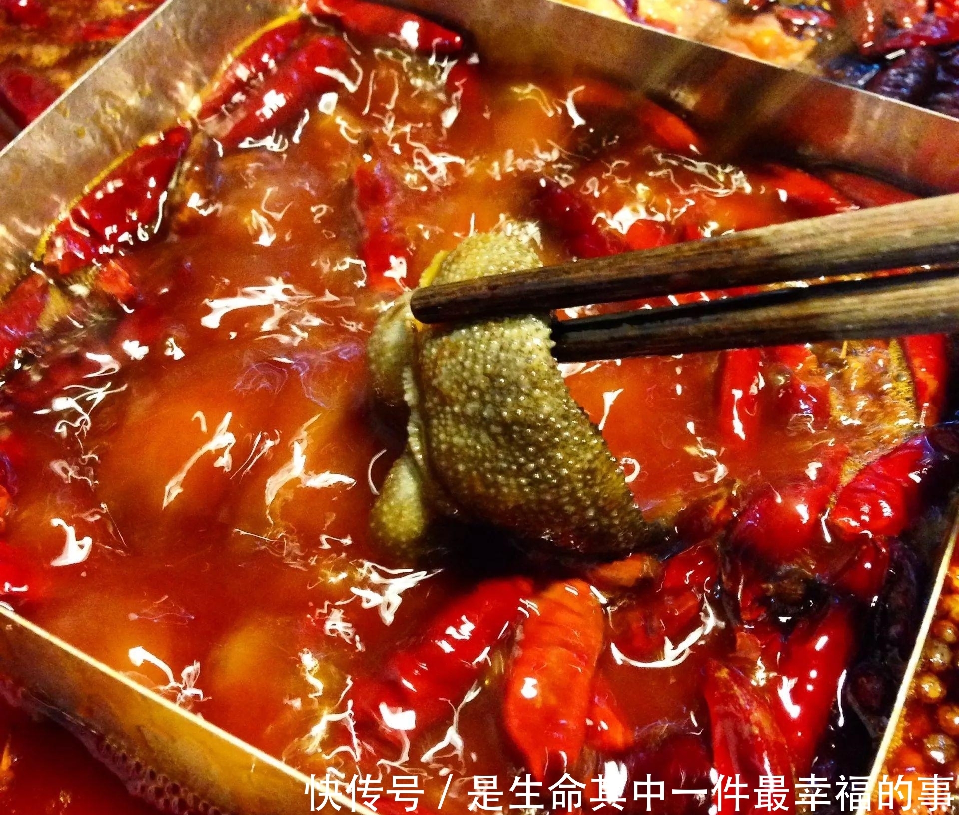 涮羊肉时,羊肉片一煮就散了,这是真羊肉吗?很多人对此毫不知情