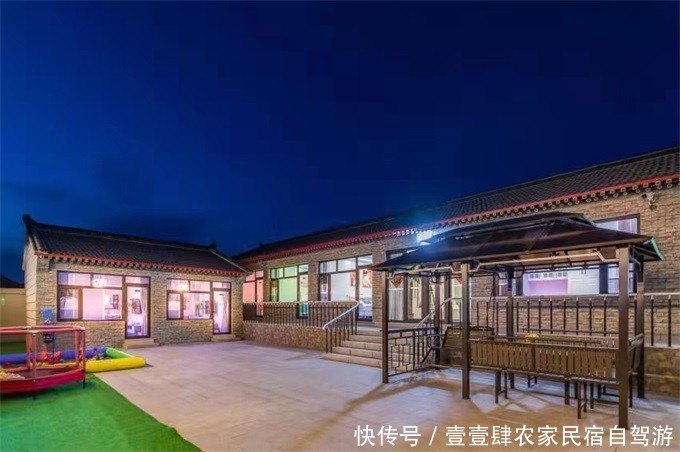 北京延庆八达岭岔道村山边悠舍民宿,房间整个八达岭长城就在眼前