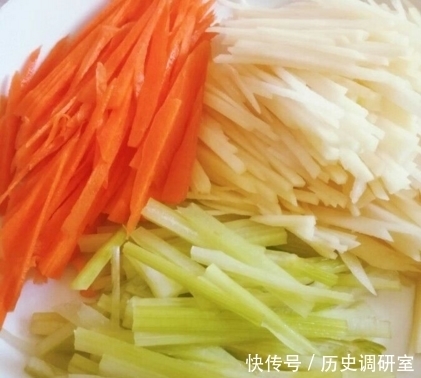 益智|早餐只用这些常吃的蔬菜来做,孩子吃了益智,老人吃了抗癌护眼!