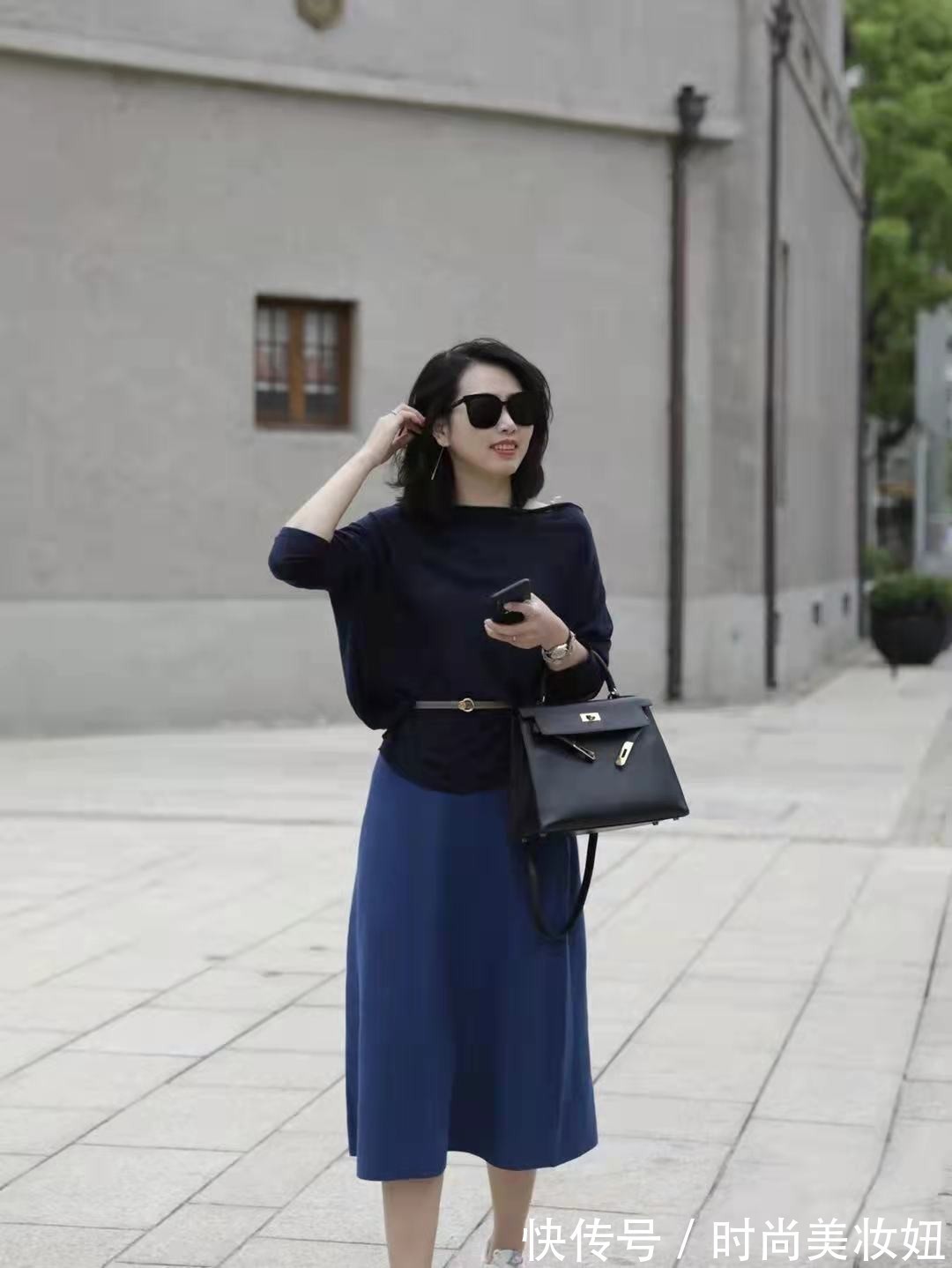 法式|熟龄女人建议多穿蓝色,显白经典又气质,教你穿出法式大牌范