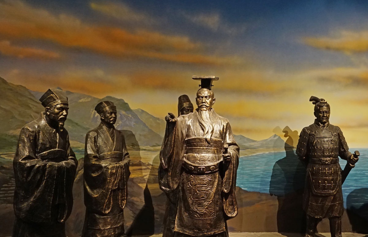 皇帝|他被中国历史称为千古第一皇帝,统一文字和钱币,后人却惨遭杀害下落不明