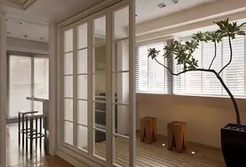 隔断|越来越多人阳台不装隔断了,聪明人都流行这样设计,好看又省空间