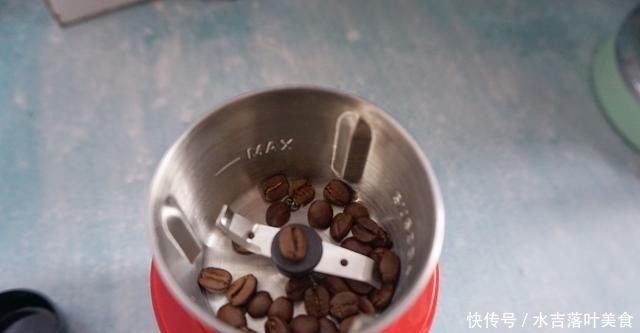 春天来了,荸荠做成马蹄爽和它这样一起喝,喝一杯真是精神爽到底