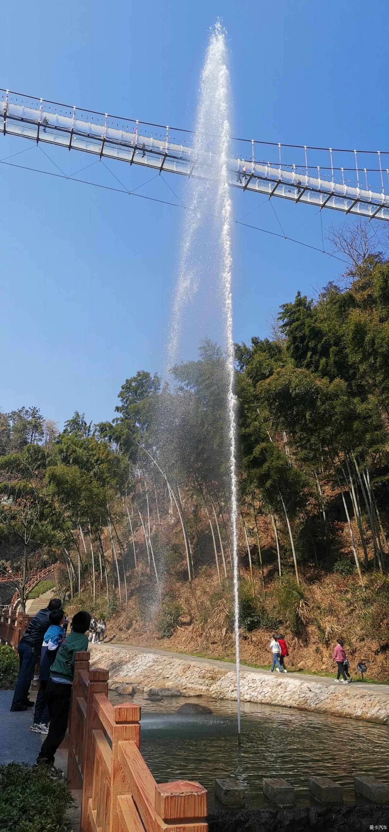 天气好，自驾去月亮湾游玩