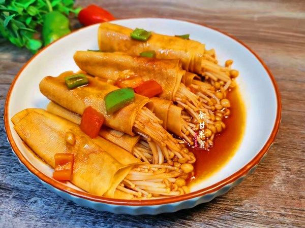  下饭|用这食材烧豆皮，比加肉还抢手，味美下饭，烧一烧上桌，光盘了