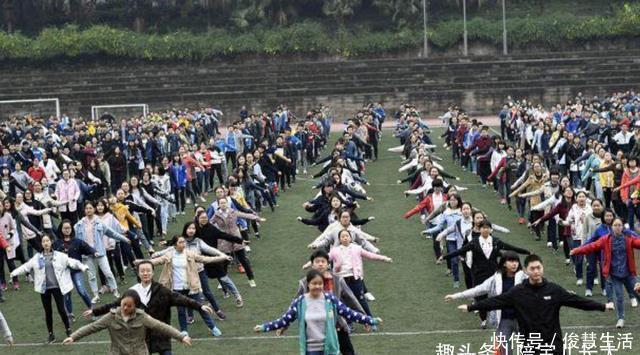 学生时代|学生时代课间操放过的歌曲，第一首听到就想跳，最后一首太经典