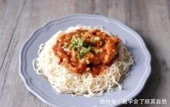炸酱面一学就会,复刻韩国大厨做法,超美味酱香浓郁,懒人必备