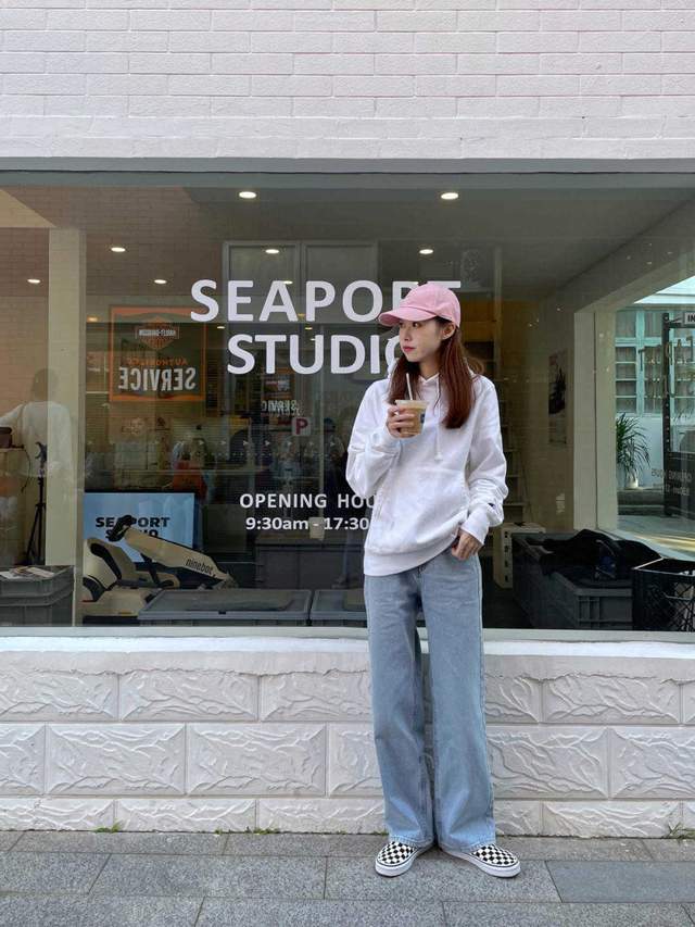 帆布鞋|秋游该这么穿,惊艳所有人,针织开衫搭配半身裙简约洋气,超好看