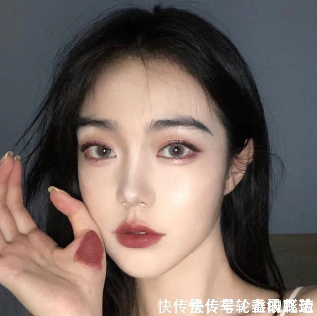 女生 相亲时女生最好别涂这几支口红,强势又霸道,男生一般不会喜欢!