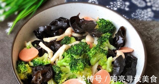 肚子|它是‘清肠第一菜’，每天一盘肠道通瘦的快，肚子越来越小了！