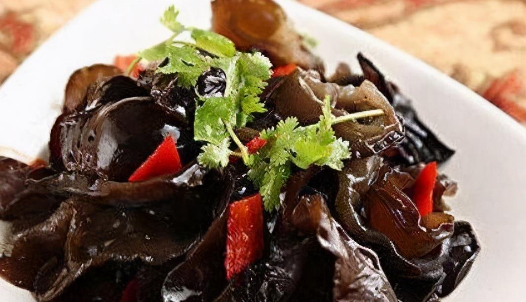 日常|女性有子宫肌瘤不用怕,日常多吃3种食物,活血化瘀还能消肌瘤