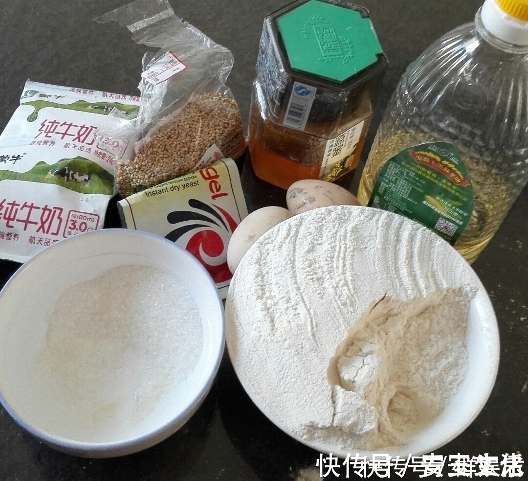 想把馒头做出暄软拉丝的效果，只需要这几步，比面包还好吃