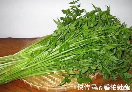 长在水边的野菜,营养不输菠菜,11月正鲜嫩,4元1斤记得买来吃