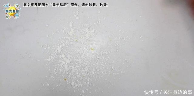 桃酥饼干,制作简单零失败,全程只需用手抓一抓,配料简单又多变