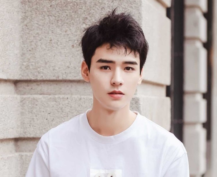 男孩|男孩脸上的7个特征，暗示其长大后是个帅哥，即使现在比较胖